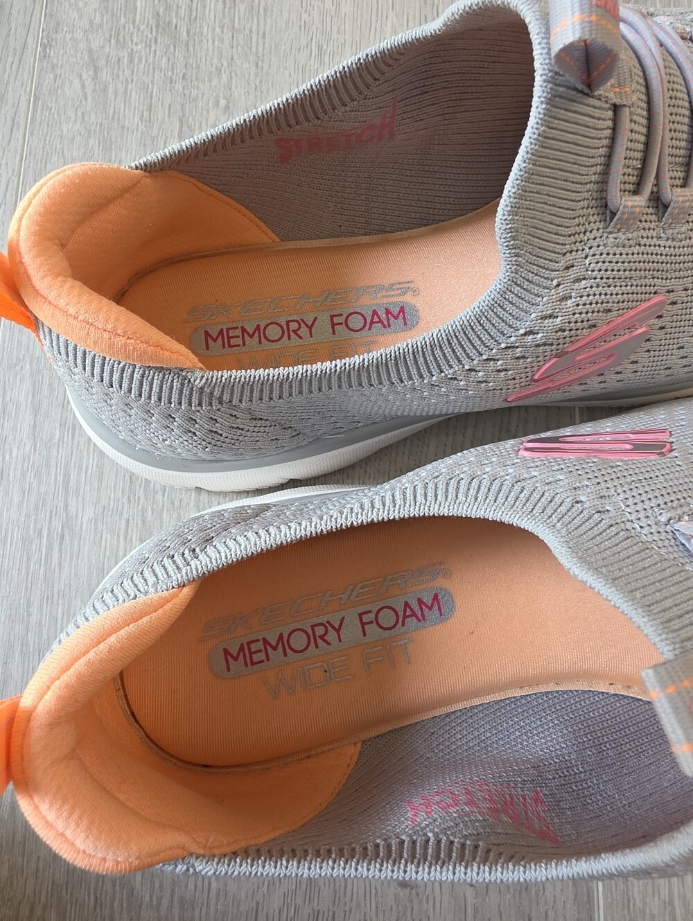 Sketchers Light Gray Slip On Sneakers - Picture 8 of 9